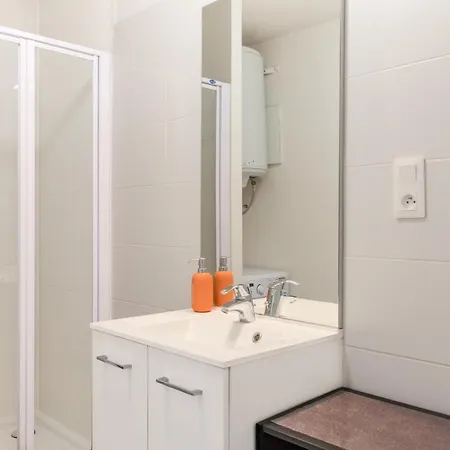 Travel Homes - The Armore - 1br City Center דירה