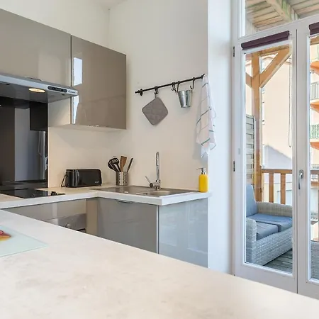 Apartment Travel Homes - The Armore - 1br City Center Colmar