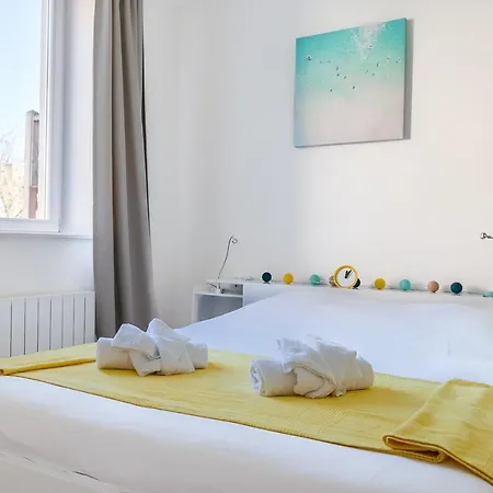 Travel Homes - The Armore - 1br City Center